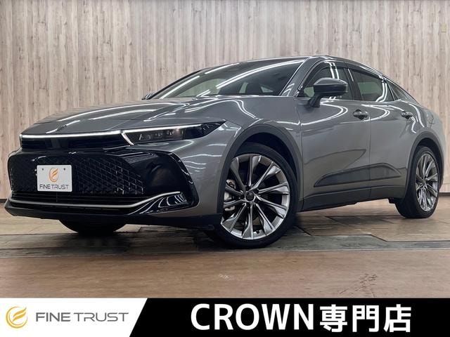 Toyota CROWN CROSSOVER 2023 — фото автомобиля 1