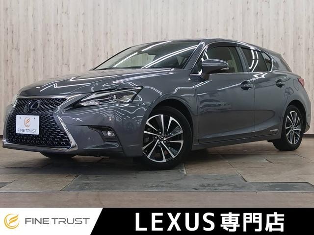 Lexus CT 2018 — фото автомобиля 1