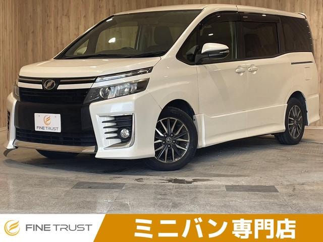 Toyota VOXY 2014 — фото автомобиля 1