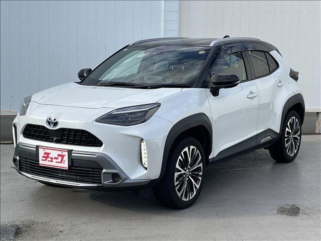 Toyota YARIS CROSS 2023 — фото автомобиля