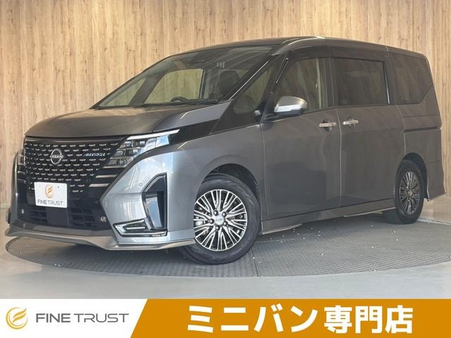 Nissan SERENA 2023 — фото автомобиля 1