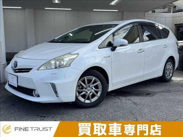 Toyota PRIUS ALPHA 2013 — фото автомобиля 1