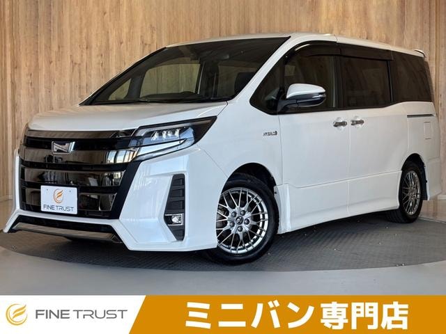 Toyota NOAH 2018 — фото автомобиля 1