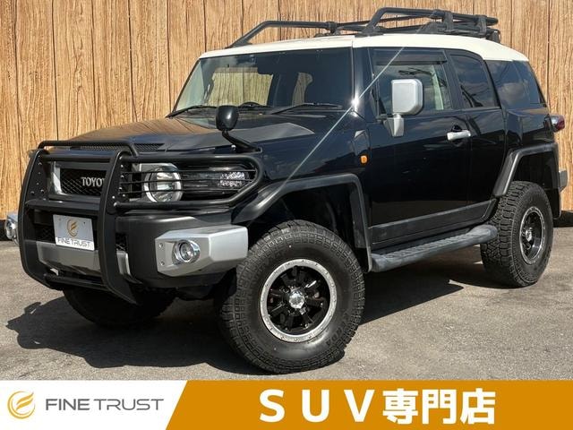 Toyota FJ CRUISER 2011 — фото автомобиля