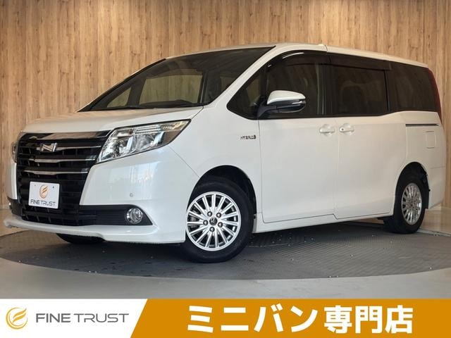 Toyota NOAH 2017 — фото автомобиля 1