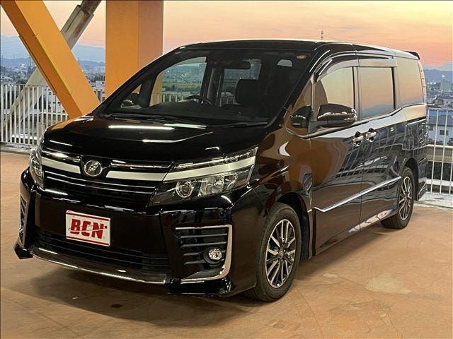 Toyota VOXY 2016 — фото автомобиля 1