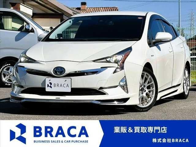 Toyota PRIUS 2016 — фото автомобиля 1