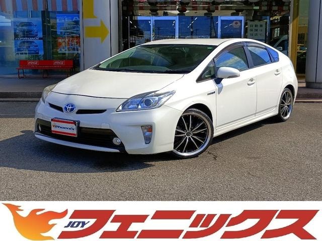 Toyota PRIUS 2013 — фото автомобиля 1