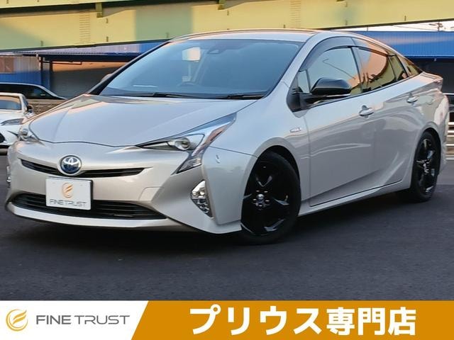 Toyota PRIUS 2017 — фото автомобиля 1