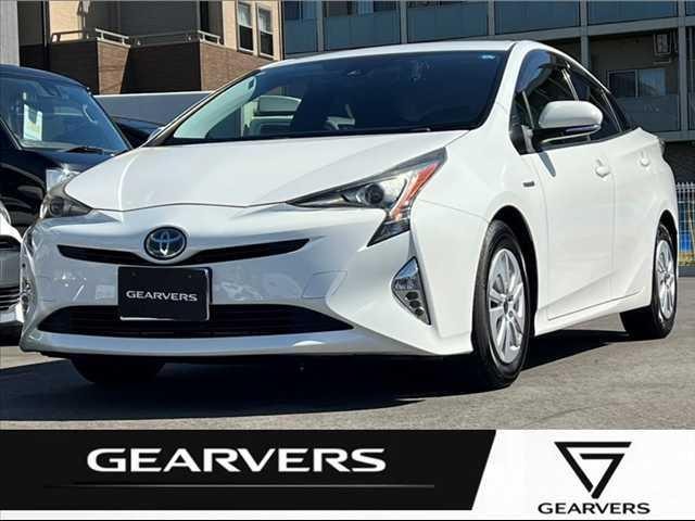 Toyota PRIUS 2016 — фото автомобиля 1