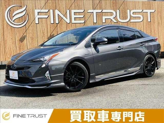 Toyota PRIUS 2017 — фото автомобиля
