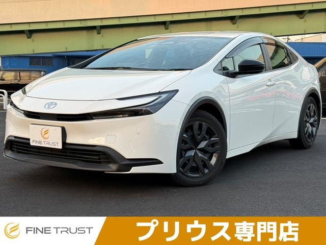 Toyota PRIUS 2024 — фото автомобиля 1