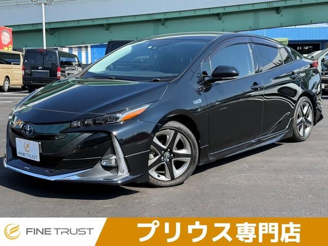 Toyota PRIUS PHV 2017 — фото автомобиля