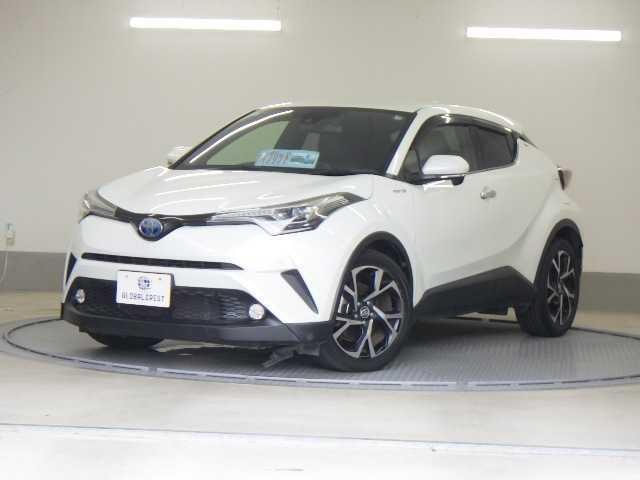Toyota C-HR 2017 — фото автомобиля