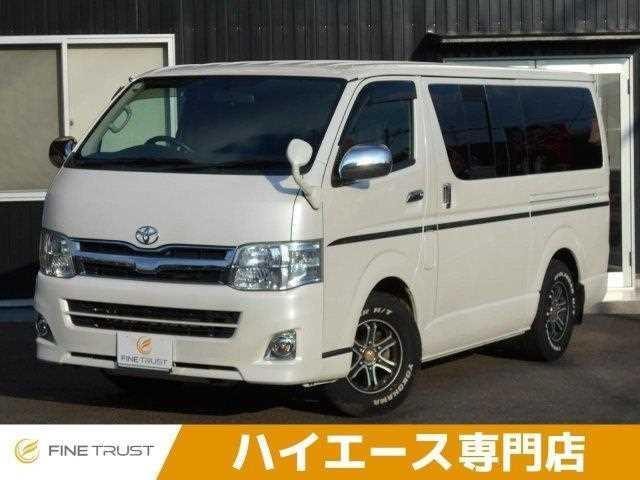 Toyota HIACE VAN 2011 — фото автомобиля