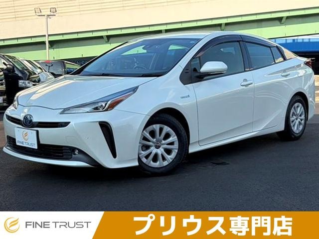 Toyota PRIUS 2019 — фото автомобиля