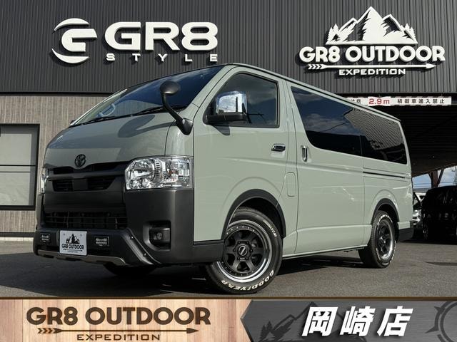 Toyota HIACE VAN 2024 — фото автомобиля