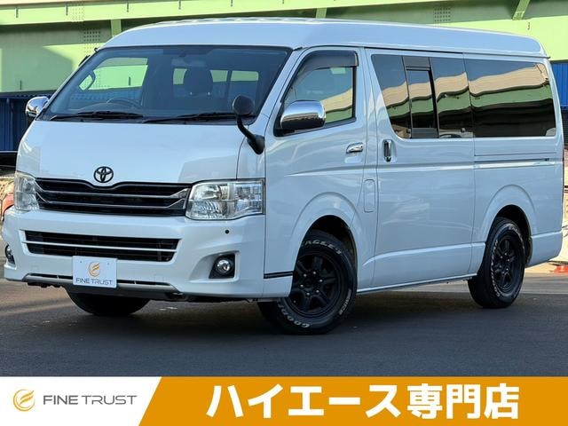 Toyota HIACE VAN 2010 — фото автомобиля
