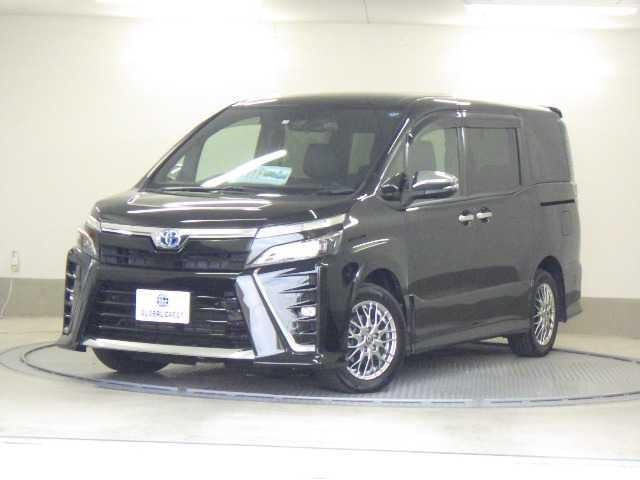 Toyota VOXY 2021 — фото автомобиля