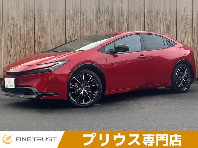 Toyota PRIUS 2024 — фото автомобиля