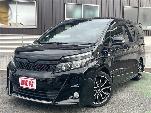 Toyota VOXY 2017 — фото автомобиля