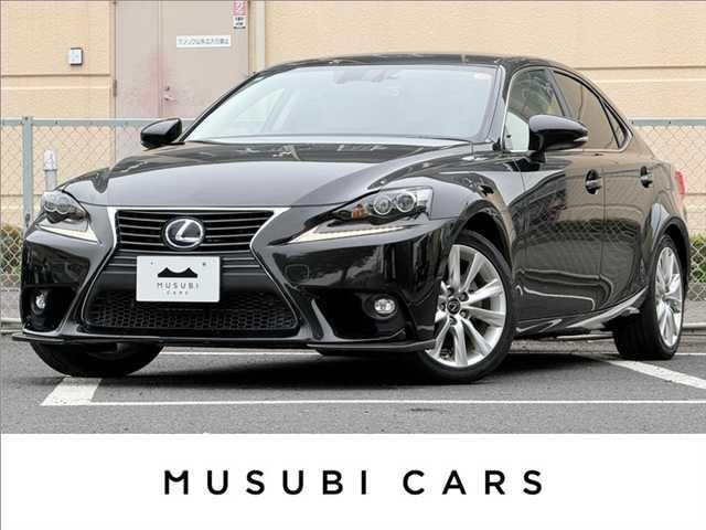 Lexus IS 2015 — фото автомобиля