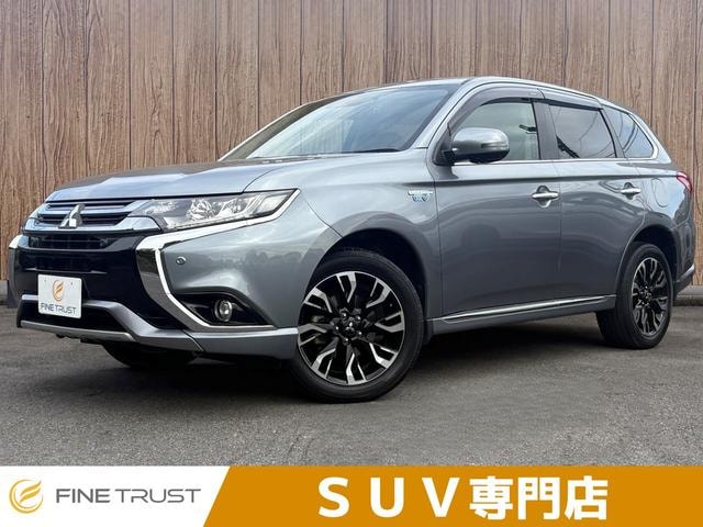 Mitsubishi OUTLANDER PHEV 2016 — фото автомобиля