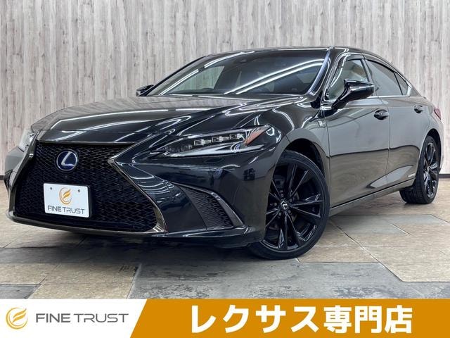 Lexus ES 2021 — фото автомобиля