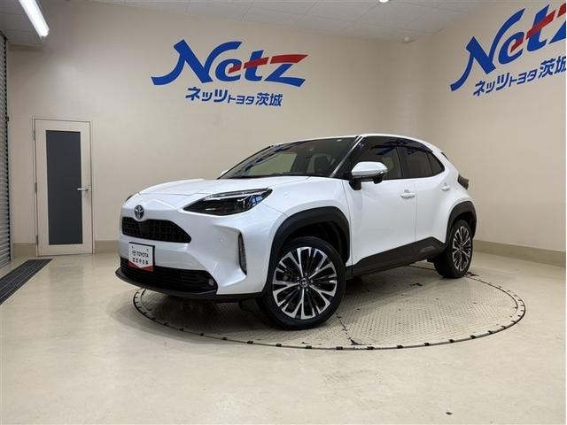 Toyota YARIS CROSS 2023 — фото автомобиля
