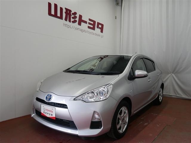 Toyota AQUA 2013 — фото автомобиля 1