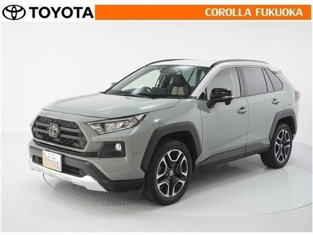 Toyota RAV4 2021 — фото автомобиля