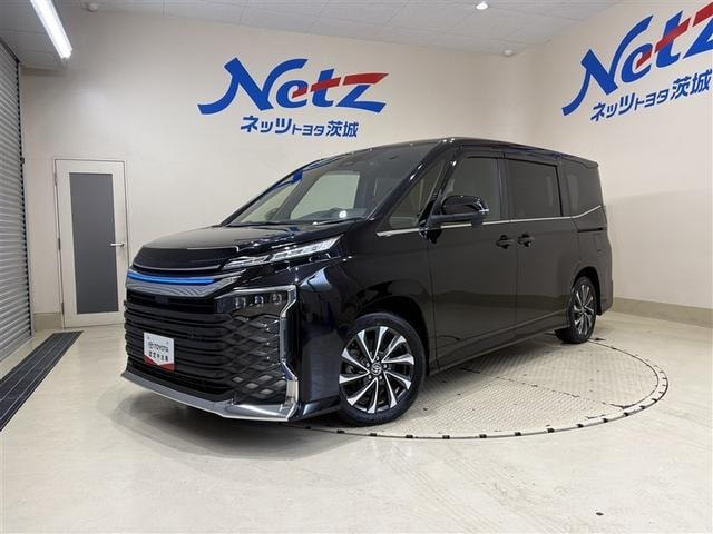 Toyota VOXY 2023 — фото автомобиля 1