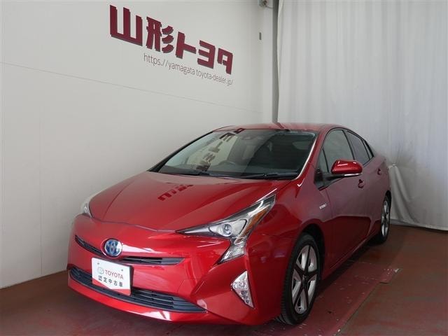 Toyota PRIUS 2015 — фото автомобиля 1