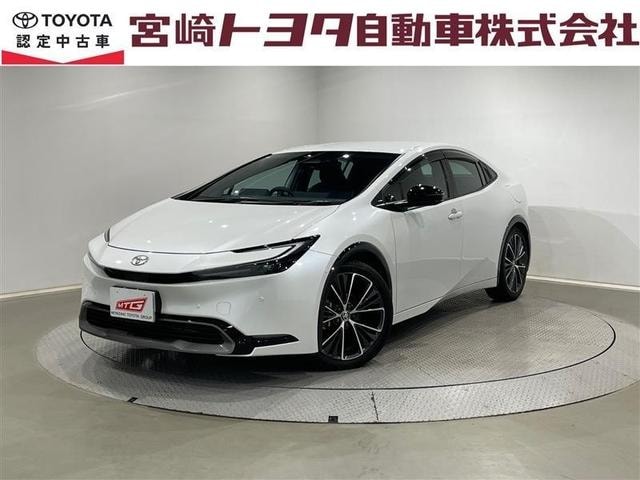 Toyota PRIUS 2024 — фото автомобиля 1