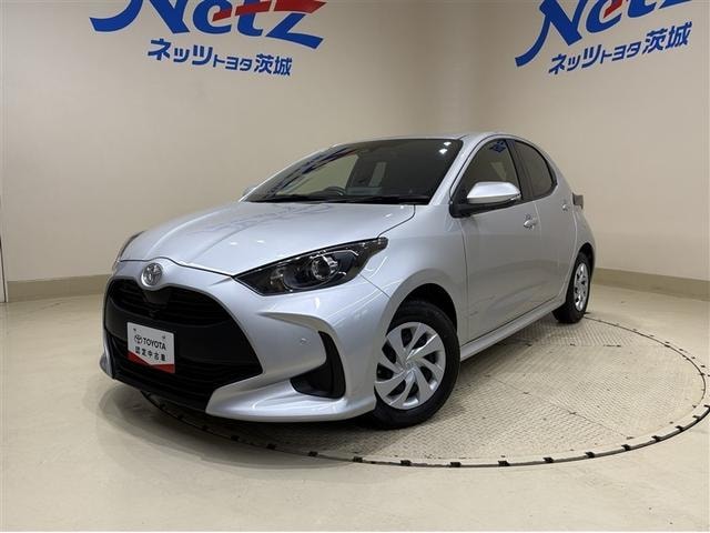 Toyota YARIS 2021 — фото автомобиля