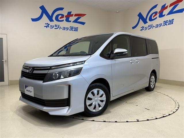 Toyota VOXY 2014 — фото автомобиля
