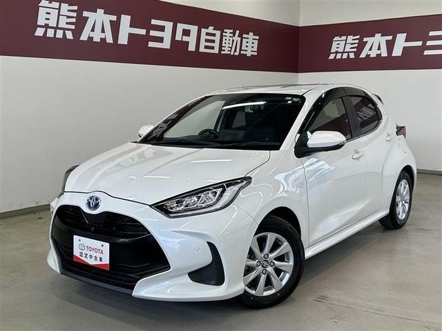Toyota YARIS 2021 — фото автомобиля 1