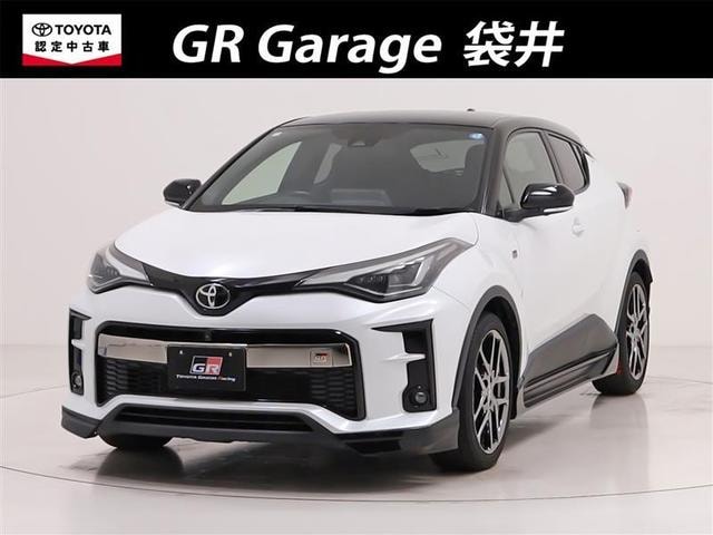 Toyota C-HR 2022 — фото автомобиля 1