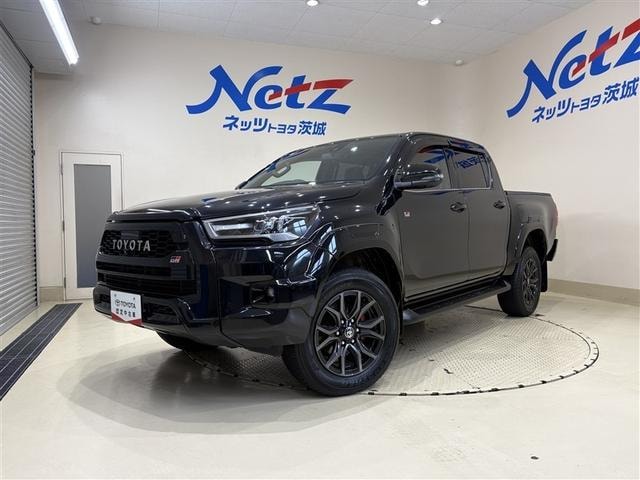 Toyota HILUX 2023 — фото автомобиля 1