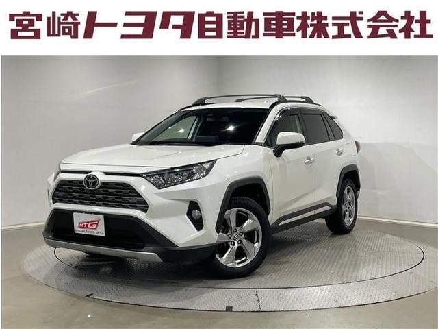 Toyota RAV4 2021 — фото автомобиля 1