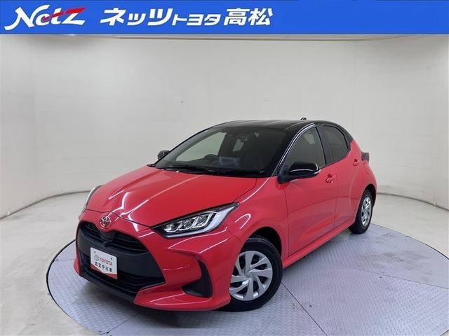 Toyota YARIS 2021 — фото автомобиля 1