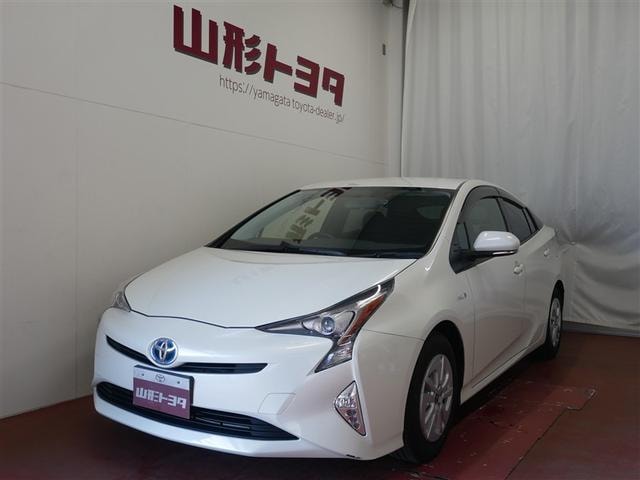 Toyota PRIUS 2015 — фото автомобиля 1