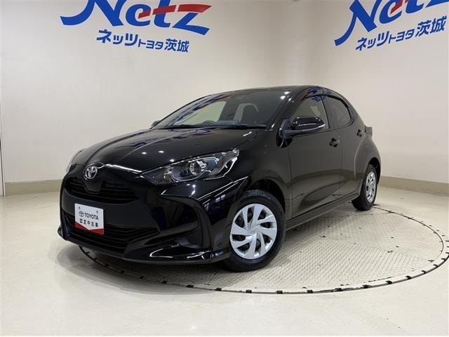 Toyota YARIS 2023 — фото автомобиля 1
