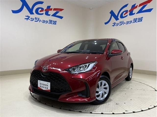 Toyota YARIS 2024 — фото автомобиля