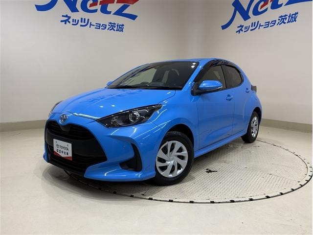 Toyota YARIS 2021 — фото автомобиля