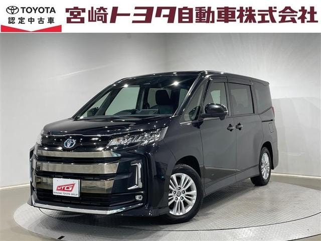 Toyota NOAH 2022 — фото автомобиля 1
