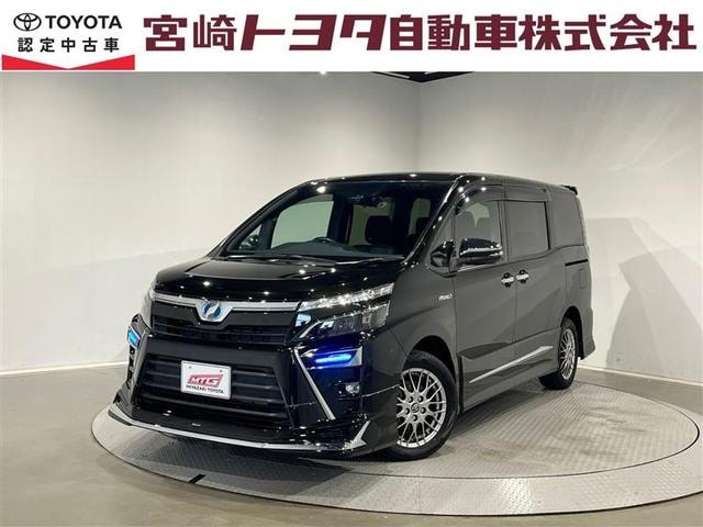 Toyota VOXY 2018 — фото автомобиля 1