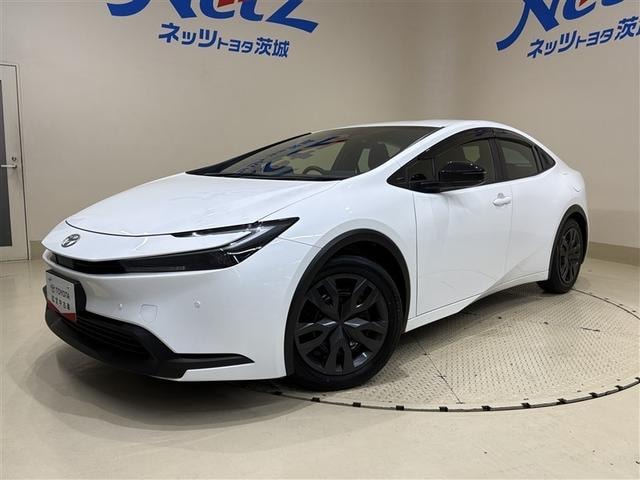 Toyota PRIUS 2023 — фото автомобиля 1