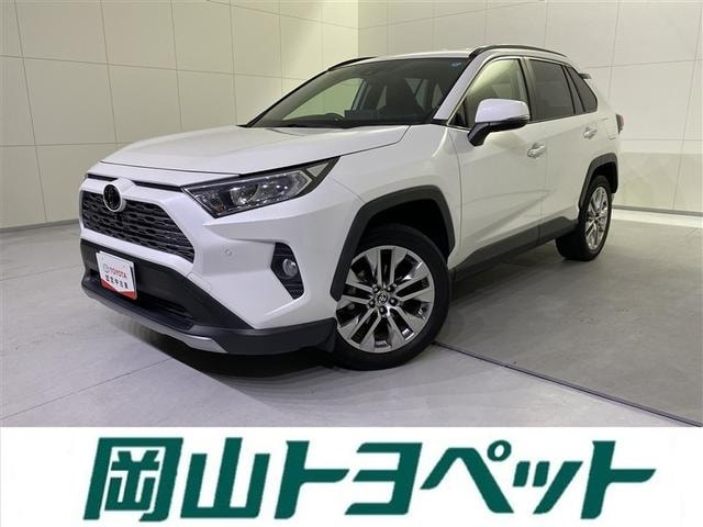 Toyota RAV4 2021 — фото автомобиля 1