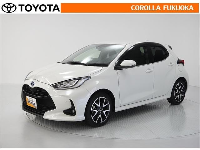 Toyota YARIS 2022 — фото автомобиля